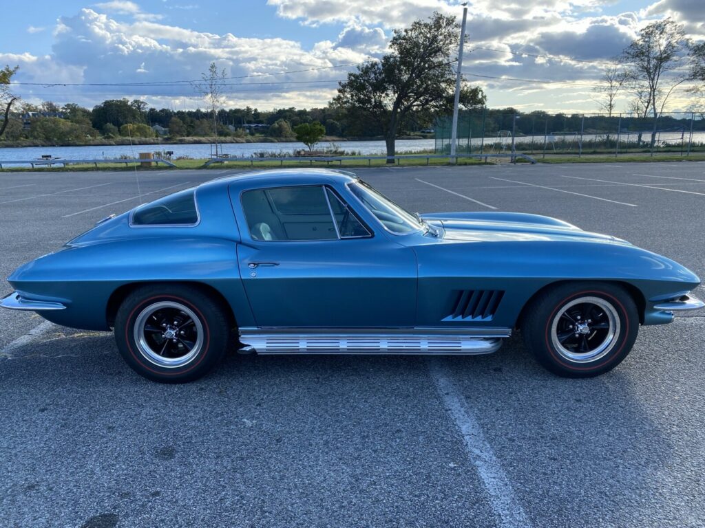 1967 Chevrolet C2 Corvette Coupe - The Big Picture